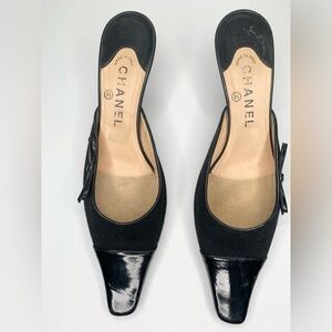 CHANEL Elegant Black Kitten Heels